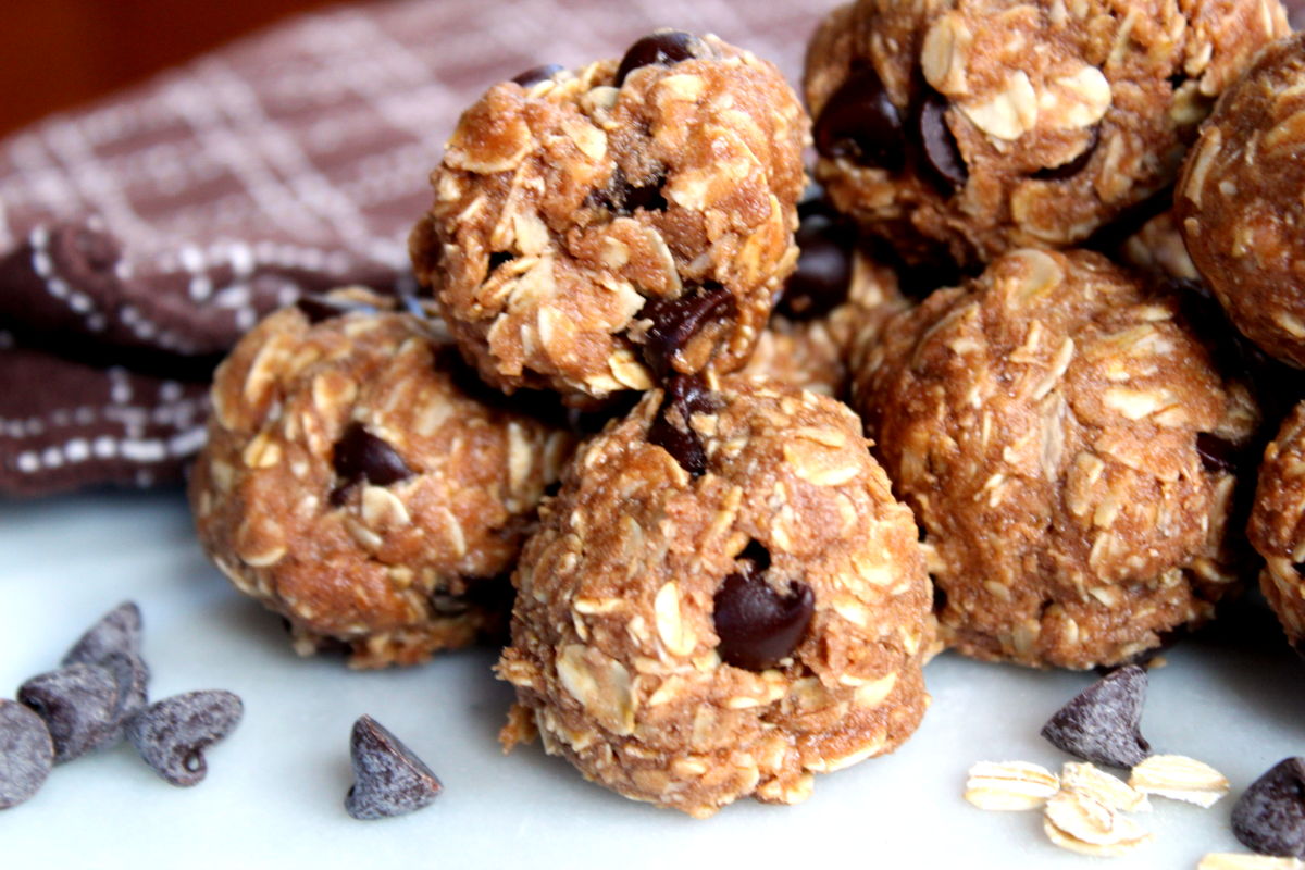 Chocolate Peanut Butter Energy Balls