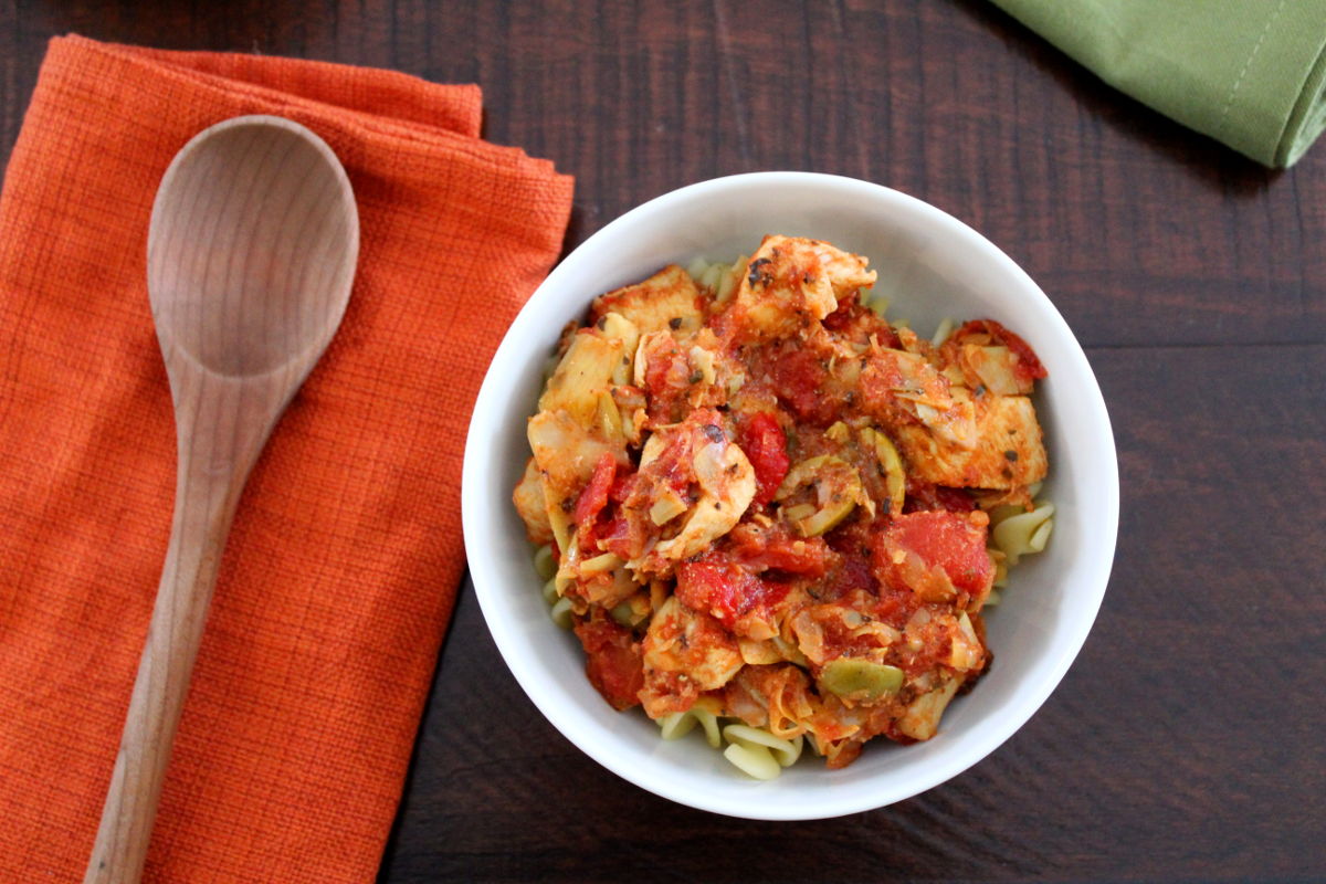 Mediterranean Chicken with Artichokes and Peppers